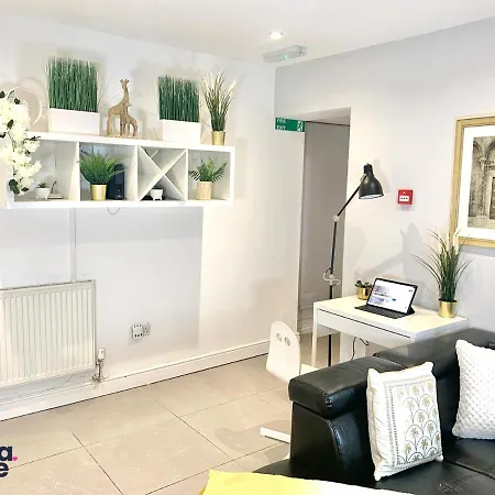 Guest house Kunda House Selly Oak Birmingham